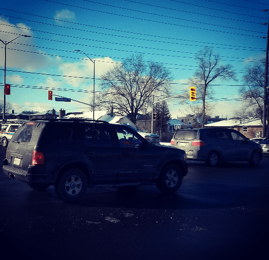 Fifty-seven per cent of Ontarians polled by Ipsos said they only install winter tires once the temperature drops or snow is expected. (Photo: Kelly Roche/QEW South Post)
