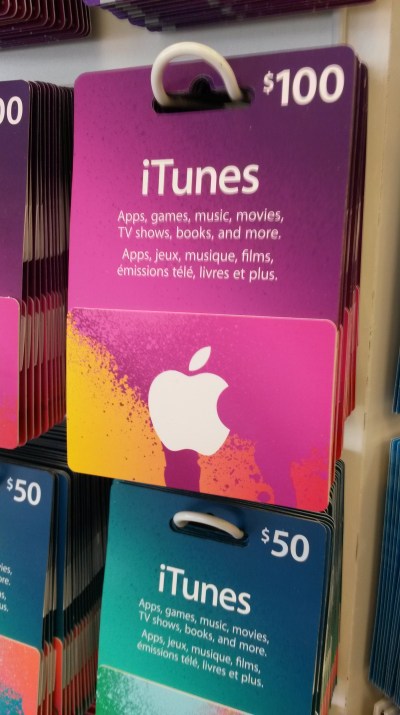 Complaints are coming in about Apple iTunes gift cards and a Canada Revenue Agency scam, warn Toronto Police. (Photo: Kelly Roche/QEW South Post) 