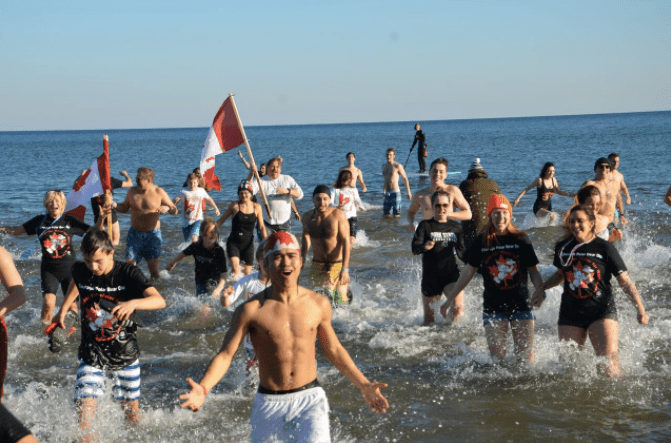 world-vision-canada-polar-bear-dip-jan-2017